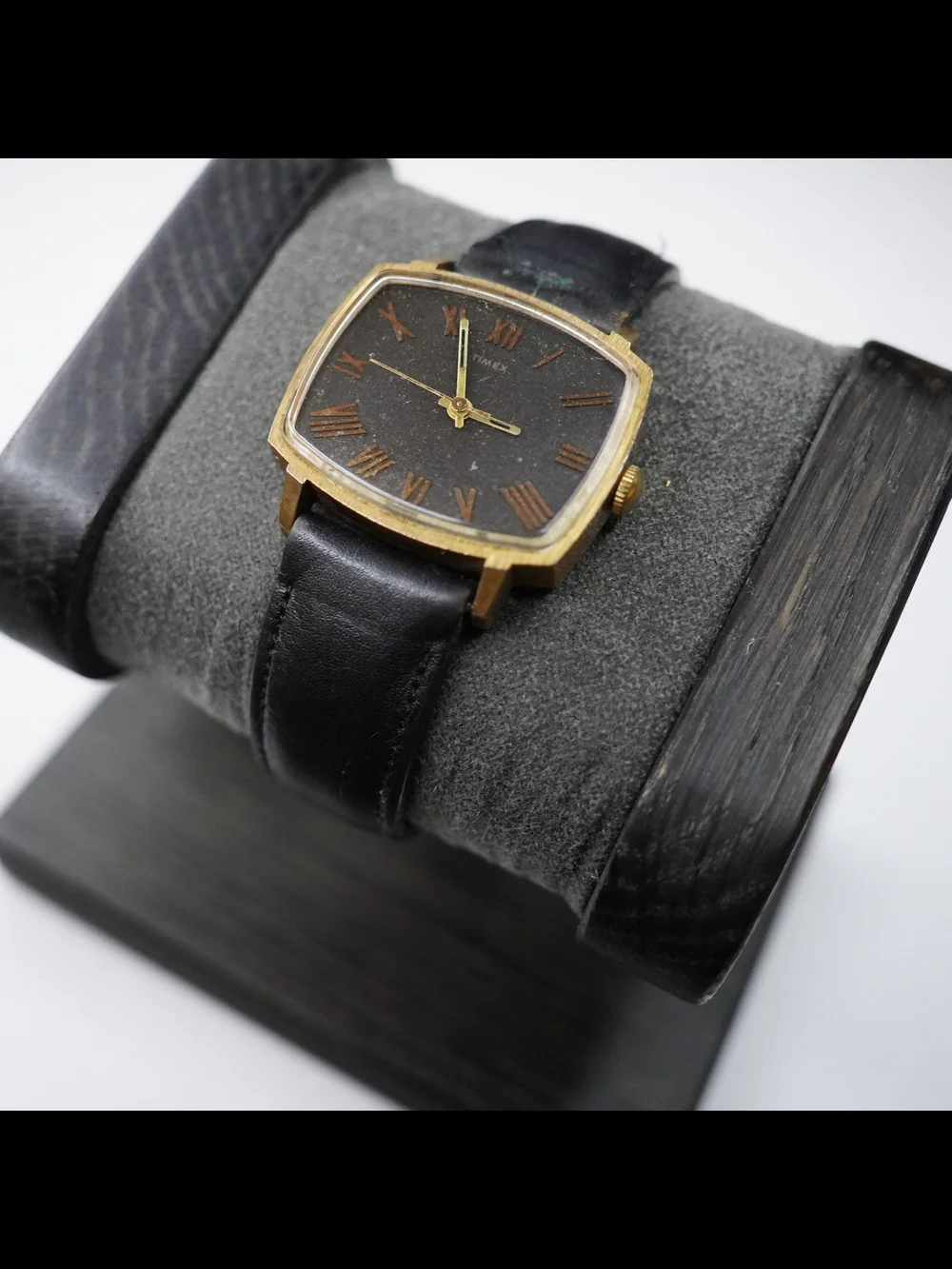 Timex Mercury 1972 Gold Tone Mens Vintage 1970s Mechanical Handwind Watch Retro